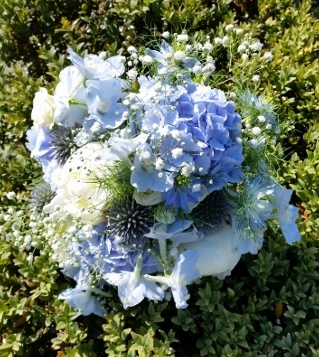 Geweldig temperen Validatie Bruidsboeket blauwe hortensia. - Artinez bloemen en planten
